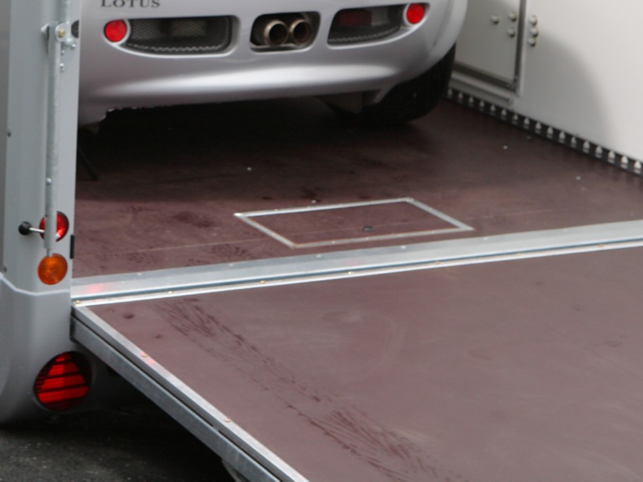 Transporta Floor Storage Box