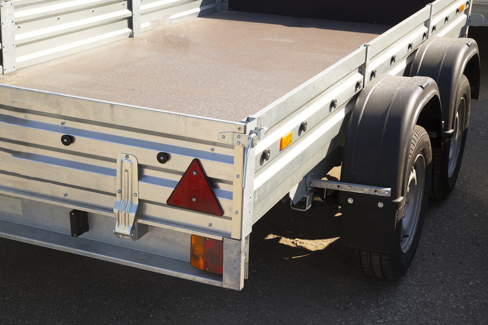 Everything You Need To Know About Bespoke Trailer Tyres